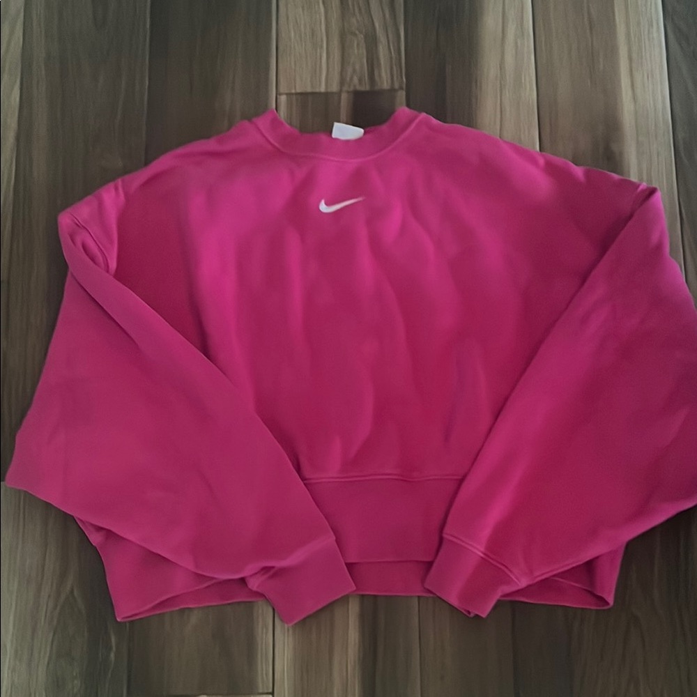 Nike Women's Fuchsia Crew Neck Sweatshirt Size Small Crop length